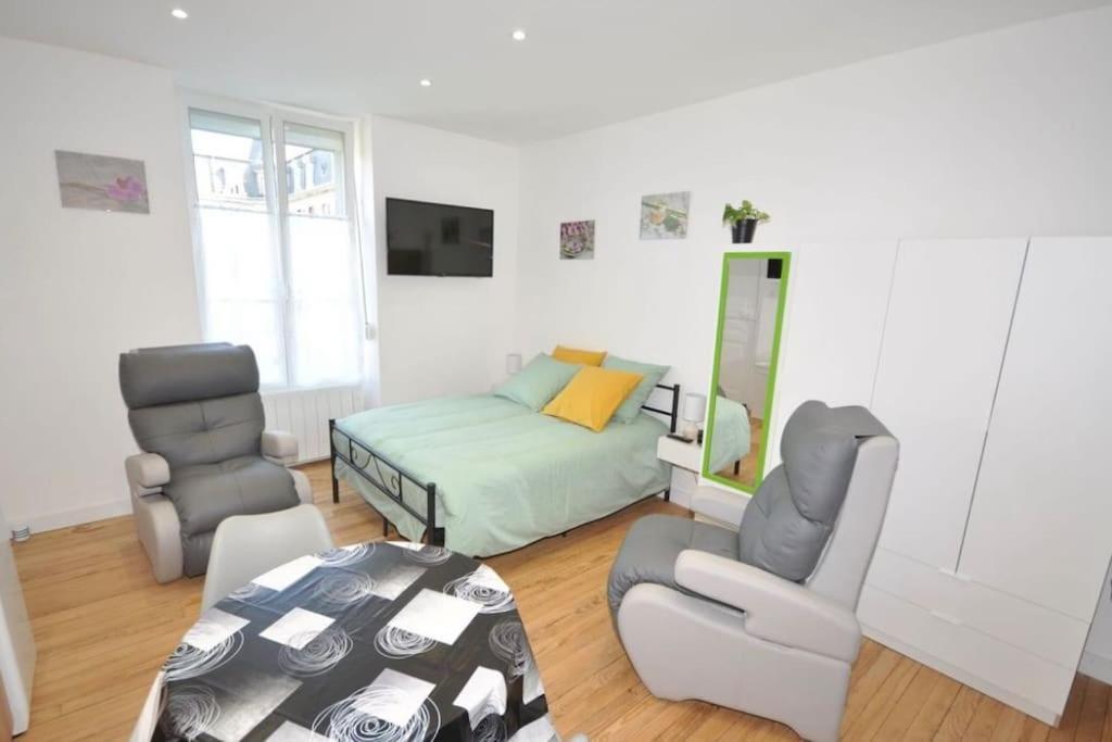 Studio Meuble 3 Etoile 236 Виттель Экстерьер фото